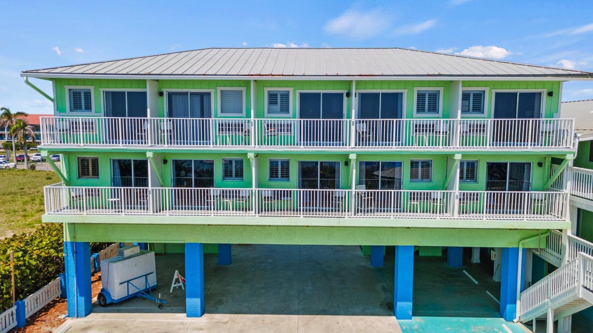 Oceanfront Inn, Private Balcony, 2 Full Beds #16 Fort Pierce Esterno foto