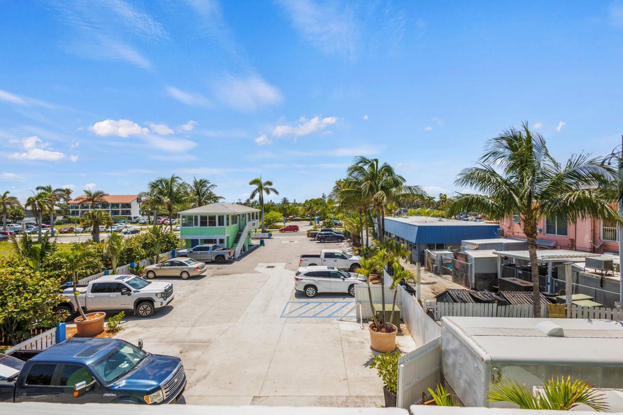 Oceanfront Inn, Private Balcony, 2 Full Beds #16 Fort Pierce Esterno foto